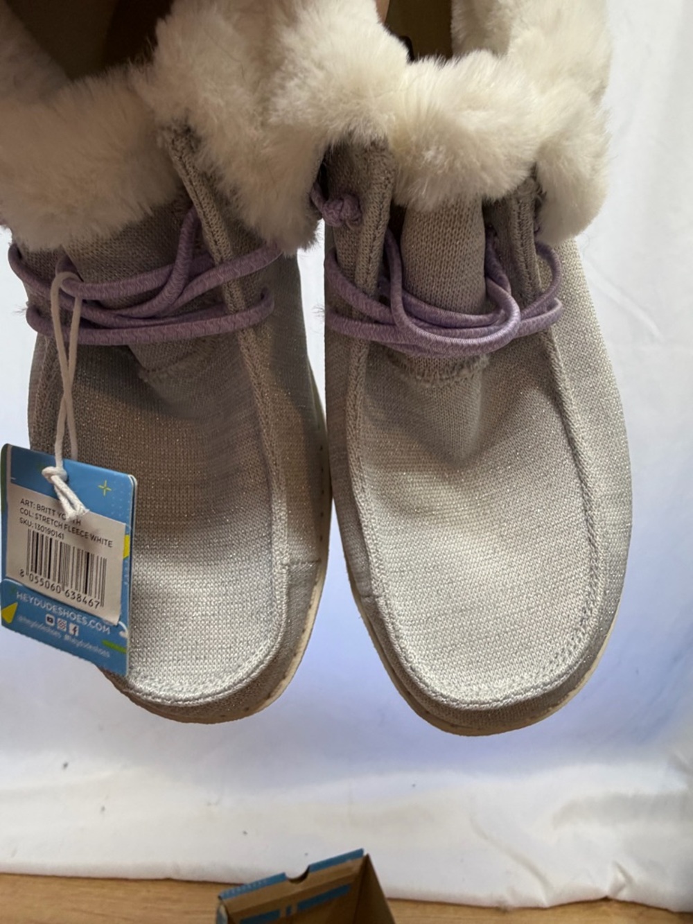 Hey Dude Britt Youth Y6 L7 Stretch Fleece Metallic White Slip On Comfort Shoe - Picture 3 of 8